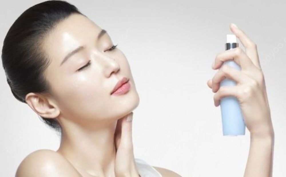 Khi lựa chọn sản phẩm cấp nước cho da thì cần lưu ý những gì?