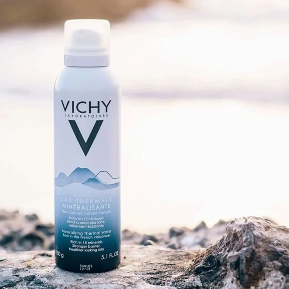 Xịt khoáng cấp ẩm da khô Vichy Eau Thermale Spa Water